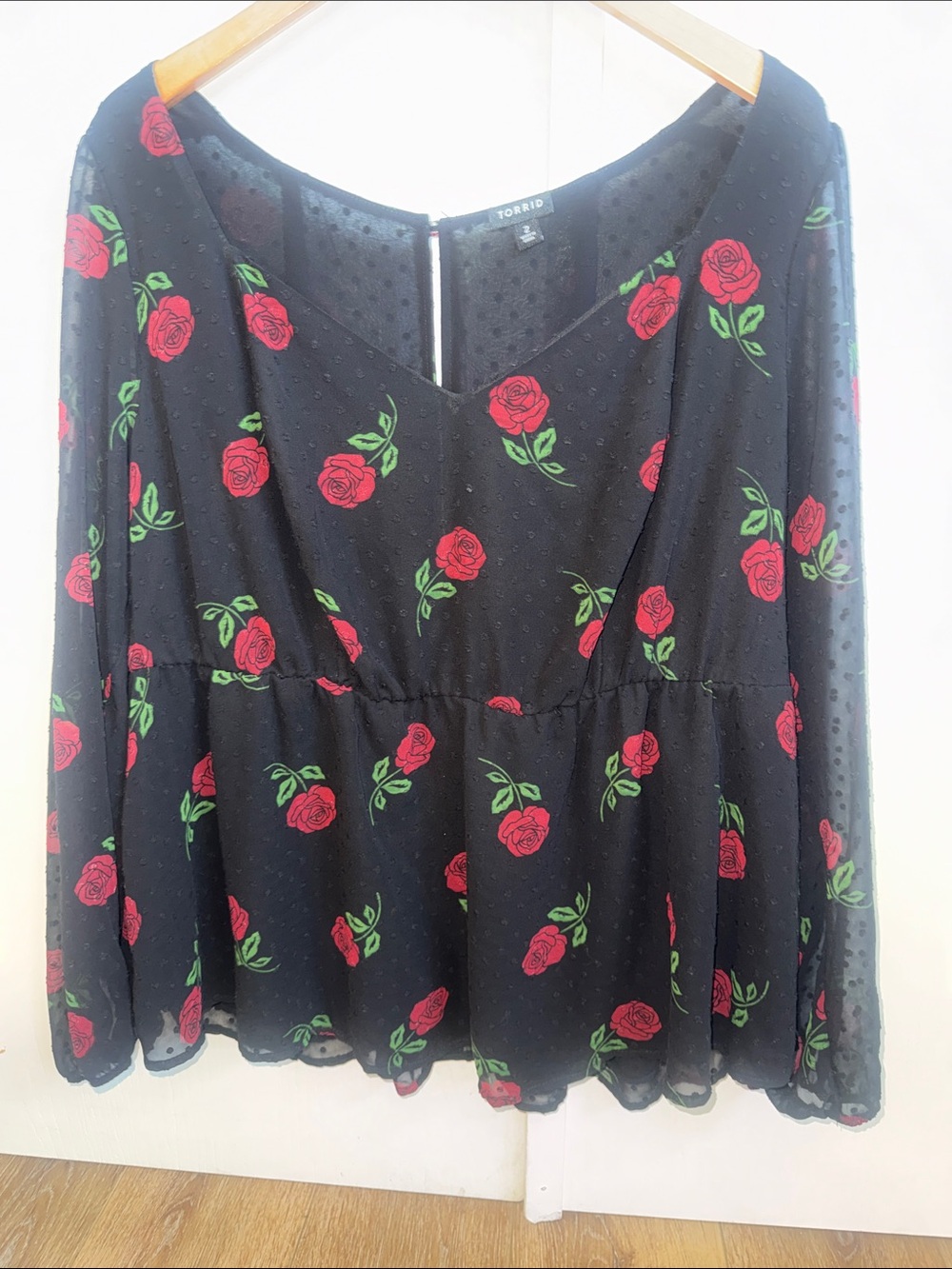 Torrid Peplum Chiffon Clip Dot Puff Sleeve Top. Size 2X